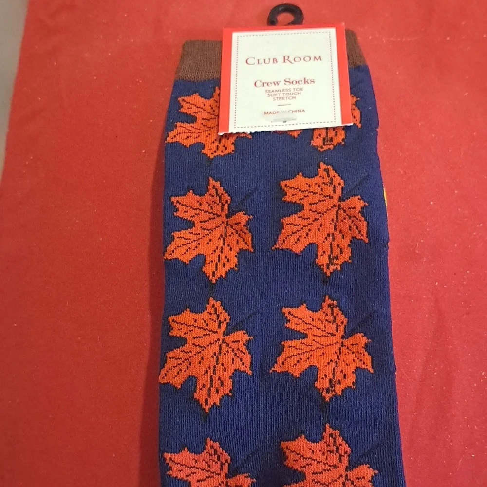 CLUB ROOM Men's Blue & Yellow Maple Leaves Crew Socks